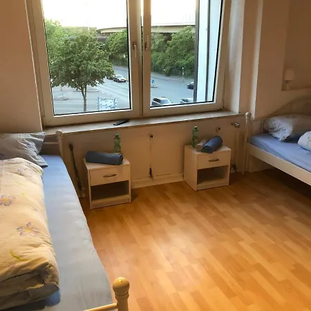 M/p בית אירוח *